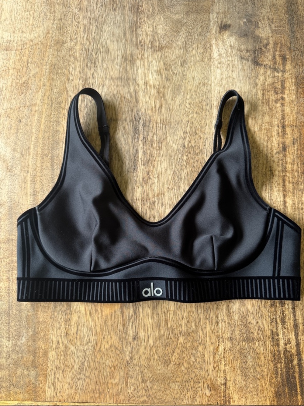 ALO Yoga Black Logo Band Supportive Sports Bra